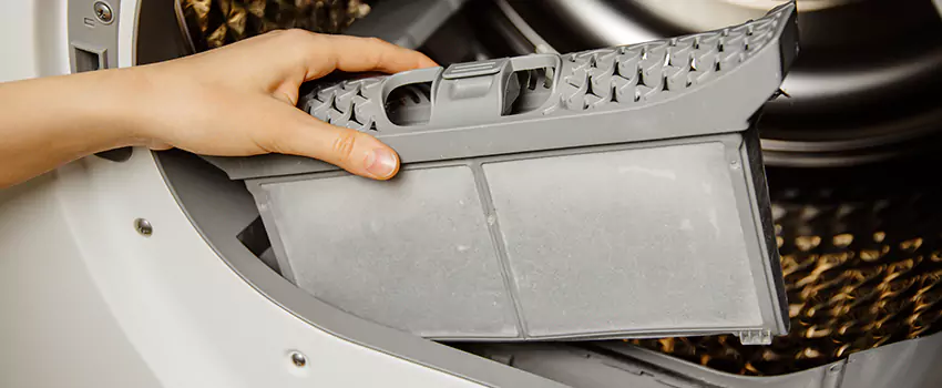 Signs Of A Clogged Dryer Lint Trap in Ormond Beach, Florida